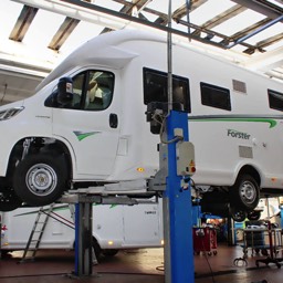 Wohnmobile mieten in Düsseldorf Autohaus Süper